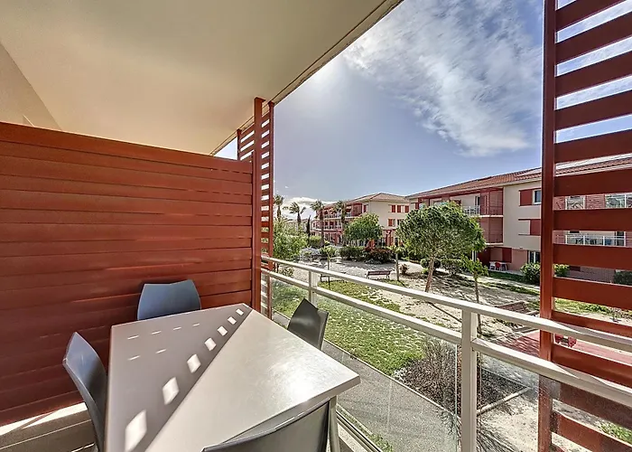 3309-T3 Dans Une Residence Avec Piscine
